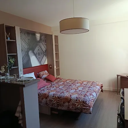 Au Pied De L'orne Apartment