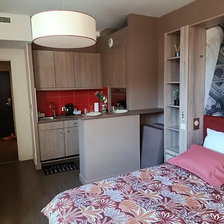 Au Pied De L'orne Apartment