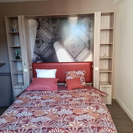 Au Pied De L'orne Apartment