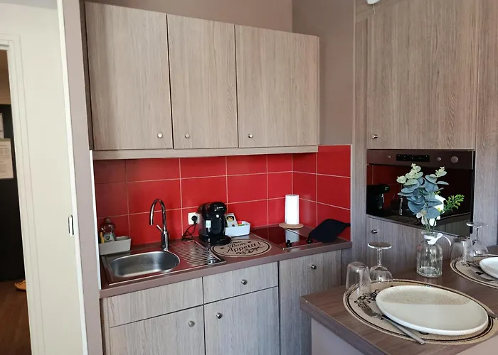 Au Pied De L'orne 캉