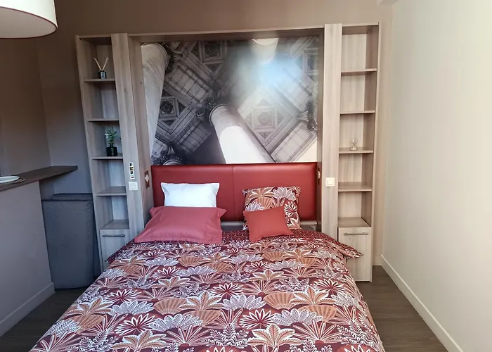 Au Pied De L'orne 아파트